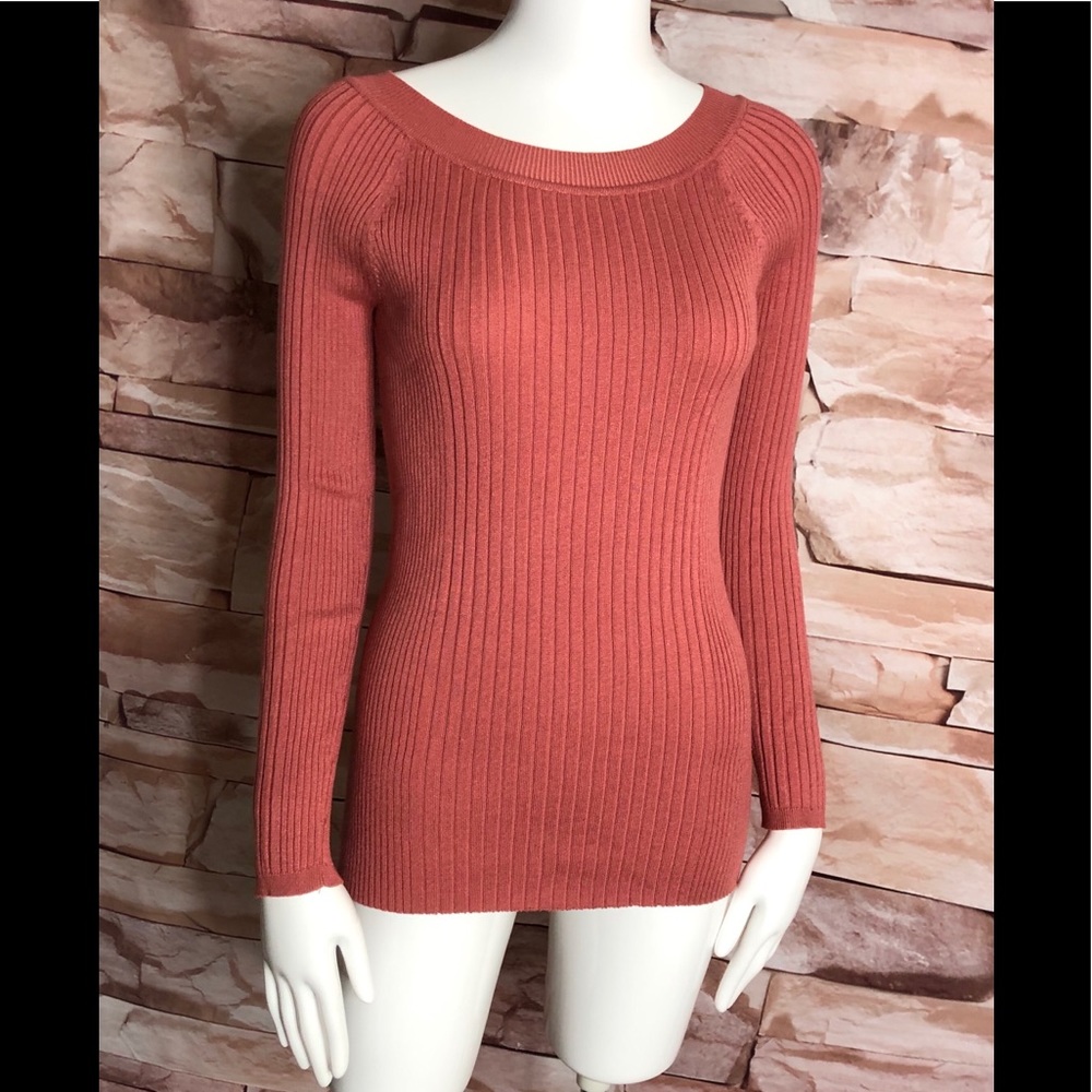 Rue 21 woman sweater sizeM